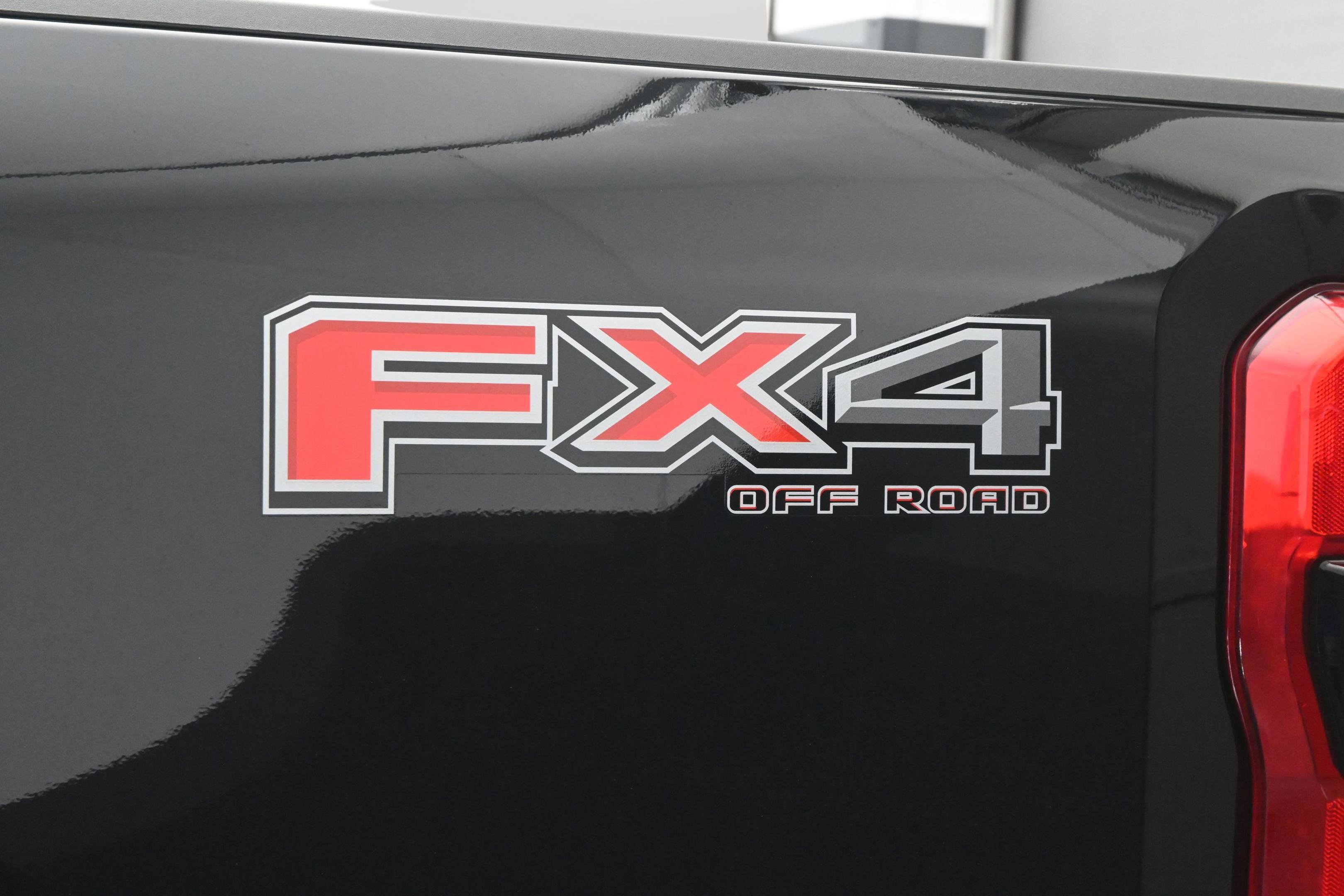 Used 2024 Ford F250 Platinum AWD/4WD image 11
