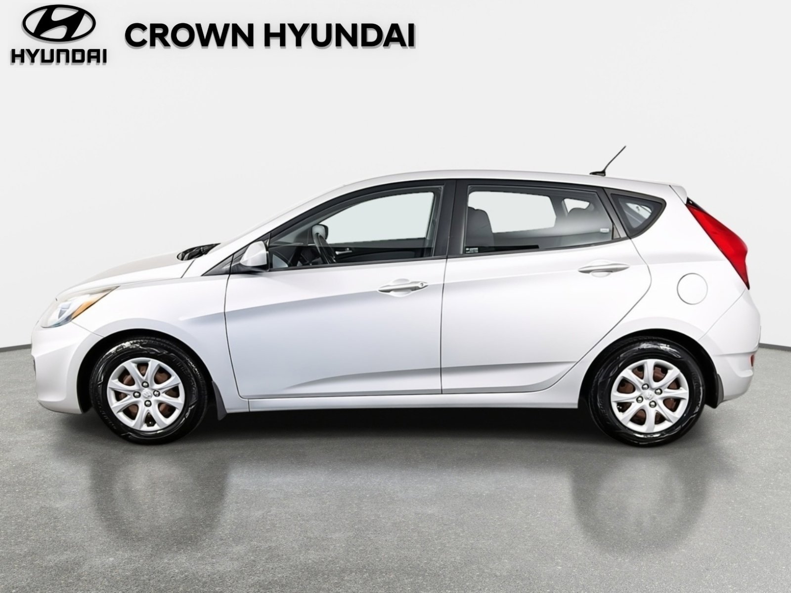 Used 2012 Hyundai Accent GS image 8