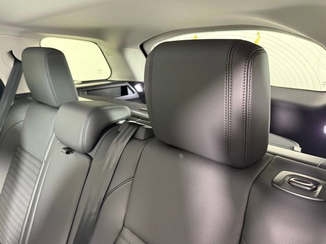 New 2025 Land Rover Discovery Sport S image 23