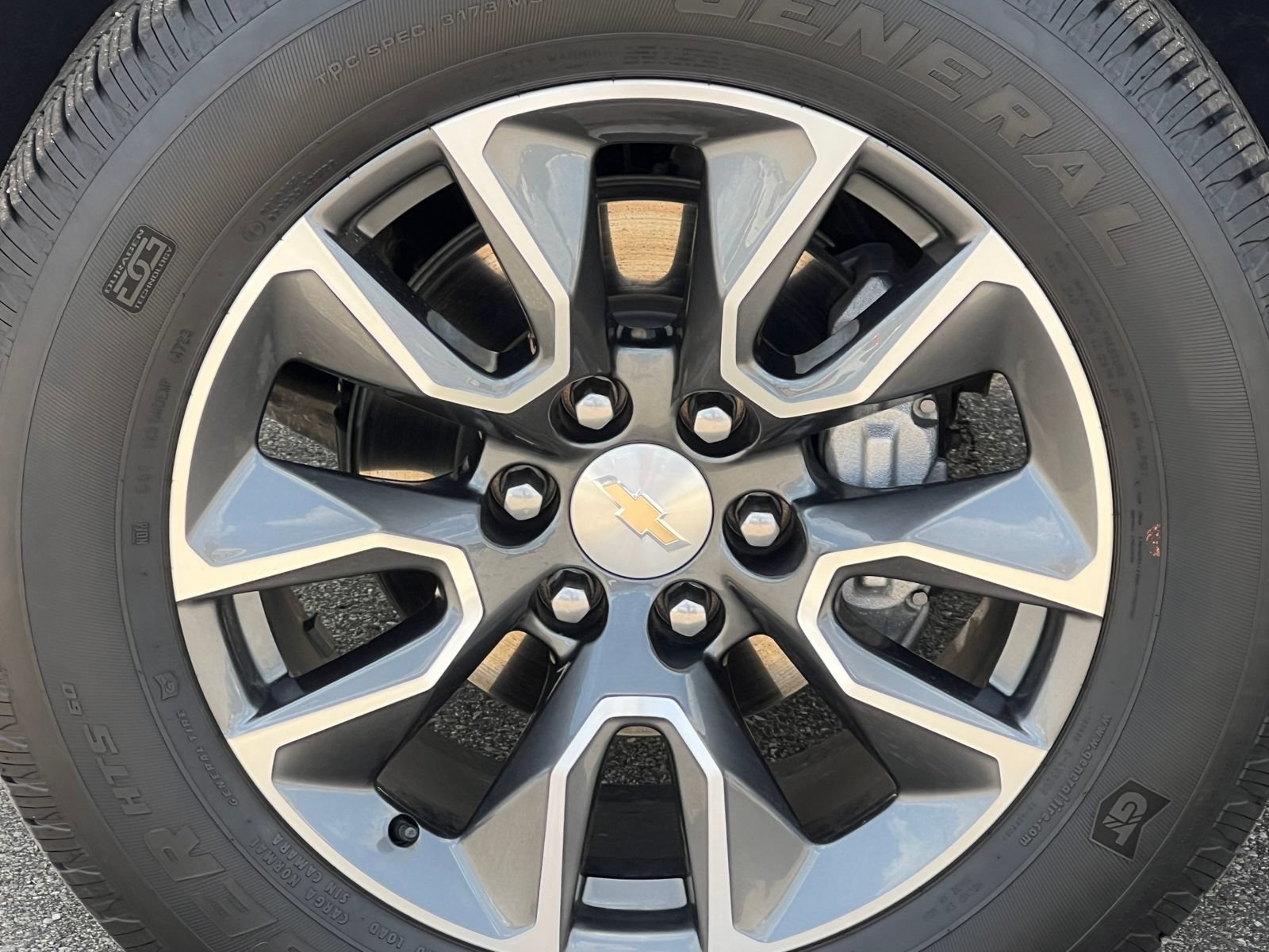 Certified 2024 Chevrolet Silverado 1500 LT AWD/4WD image 8