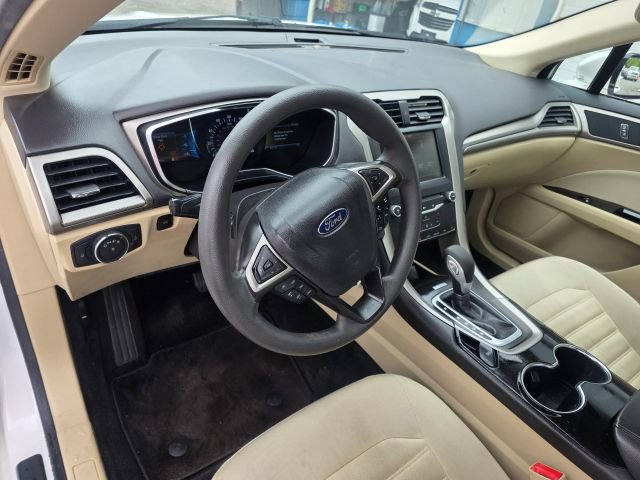 Used 2014 Ford Fusion SE FWD image 13