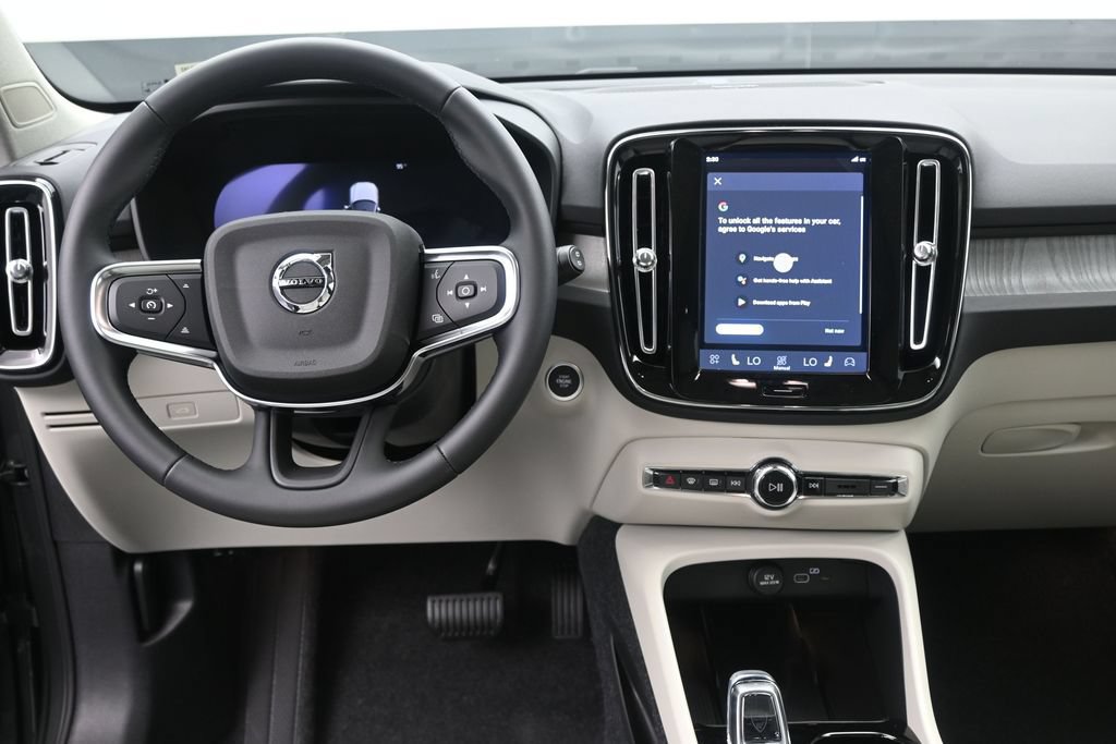 New 2026 Volvo XC40 B5 Plus AWD/4WD image 12