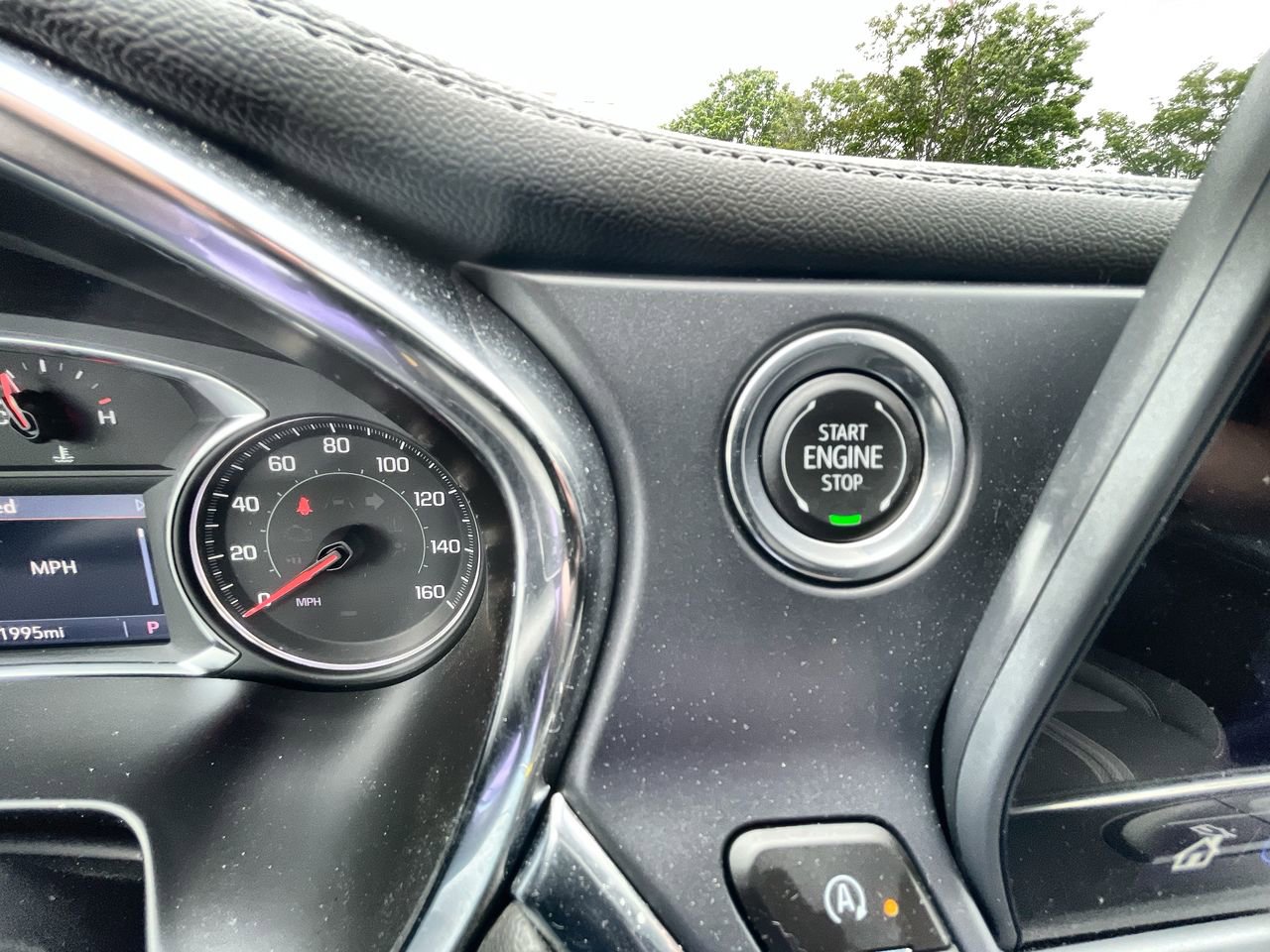 Used 2025 Chevrolet Blazer LT FWD image 17