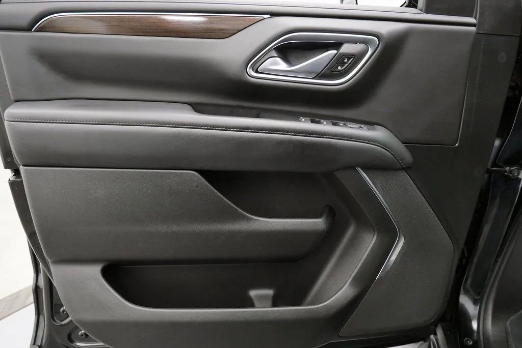 Used 2021 GMC Yukon SLE AWD/4WD image 12