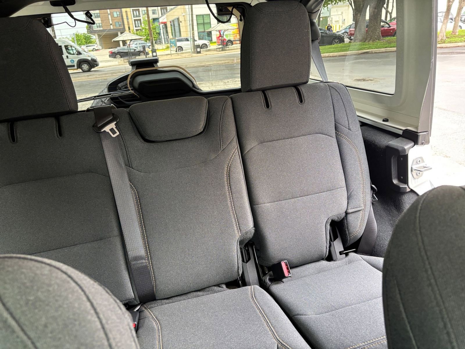 Used 2025 Jeep Wrangler Sport S image 32