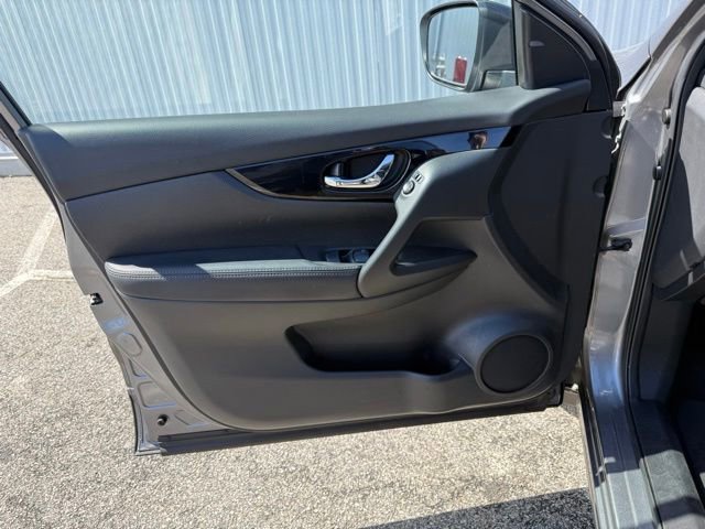 Certified 2020 Nissan Rogue Sport SV w/ All-Weather Package AWD/4WD image 11