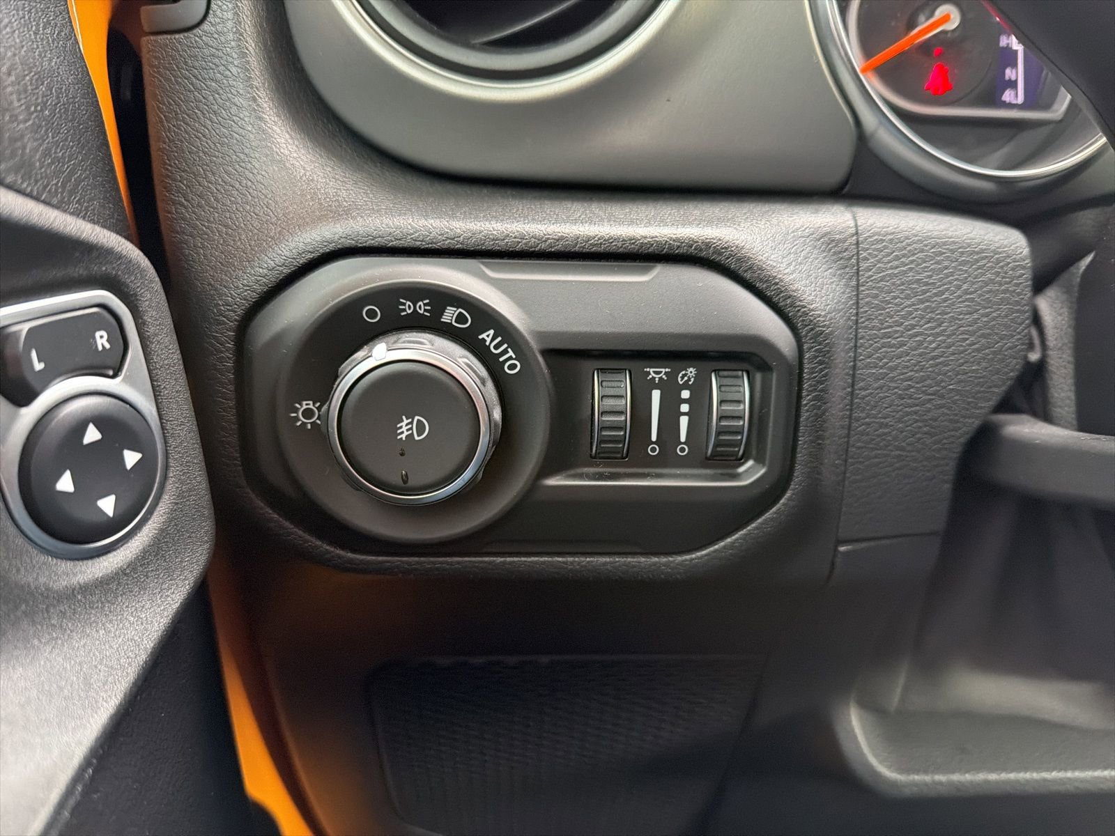 Used 2021 Jeep Wrangler Sport S image 64