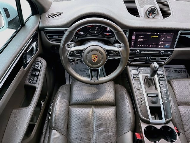 Used 2021 Porsche Macan AWD/4WD image 17