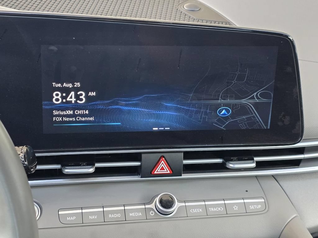 Used 2023 Hyundai Elantra SEL w/ Convenience Package FWD image 16