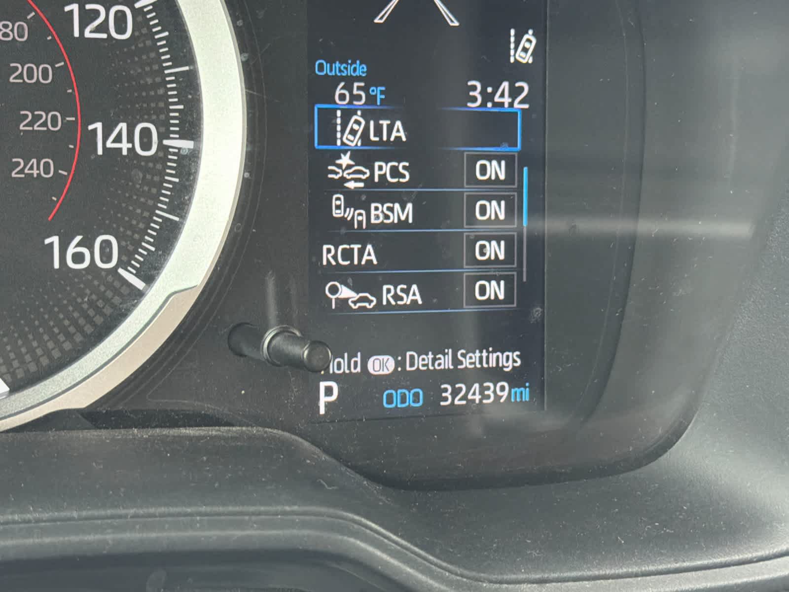 Used 2022 Toyota Corolla Cross LE FWD image 27