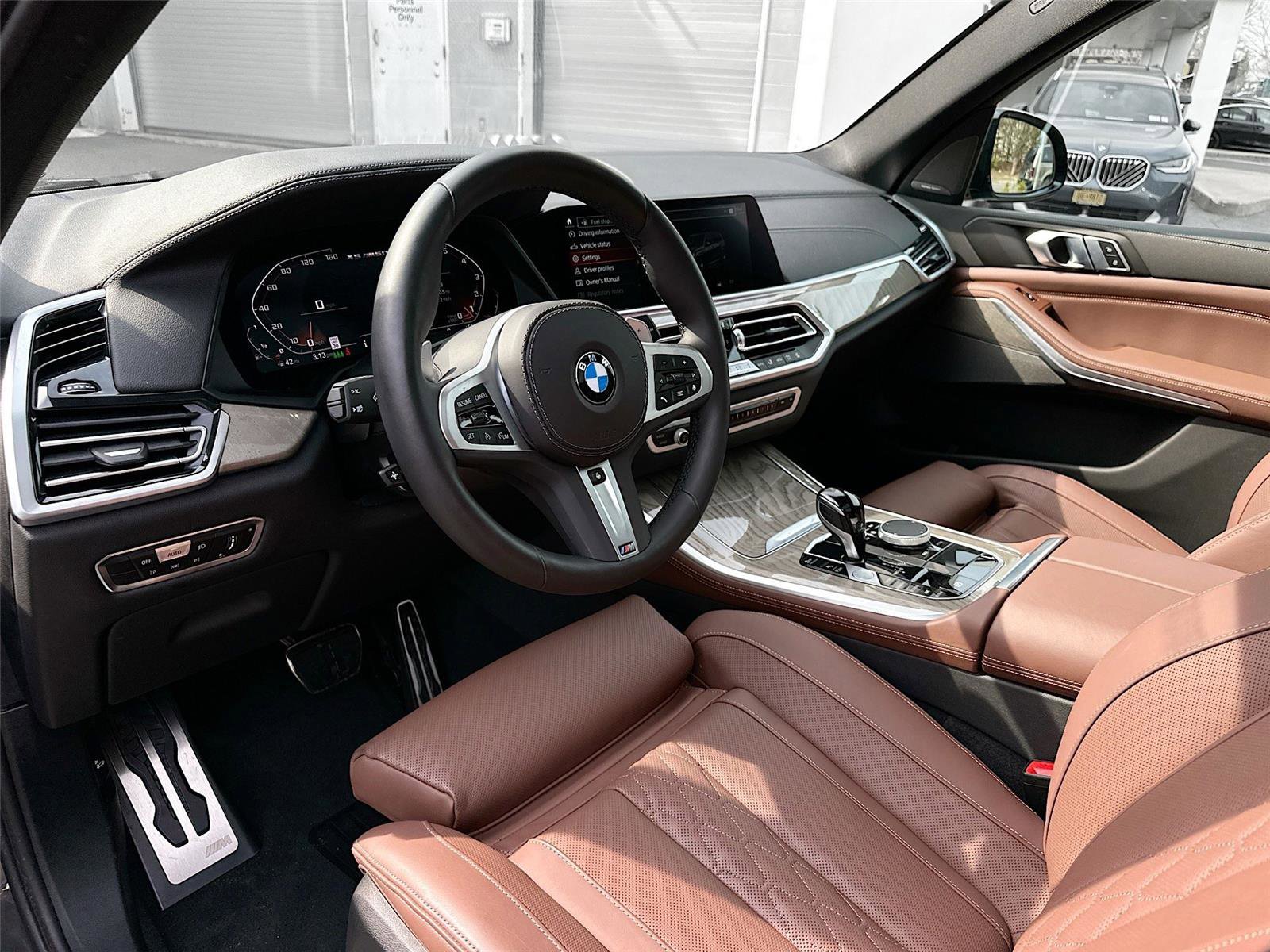 Used 2023 BMW X5 M50i w/ Climate Comfort Package image 9