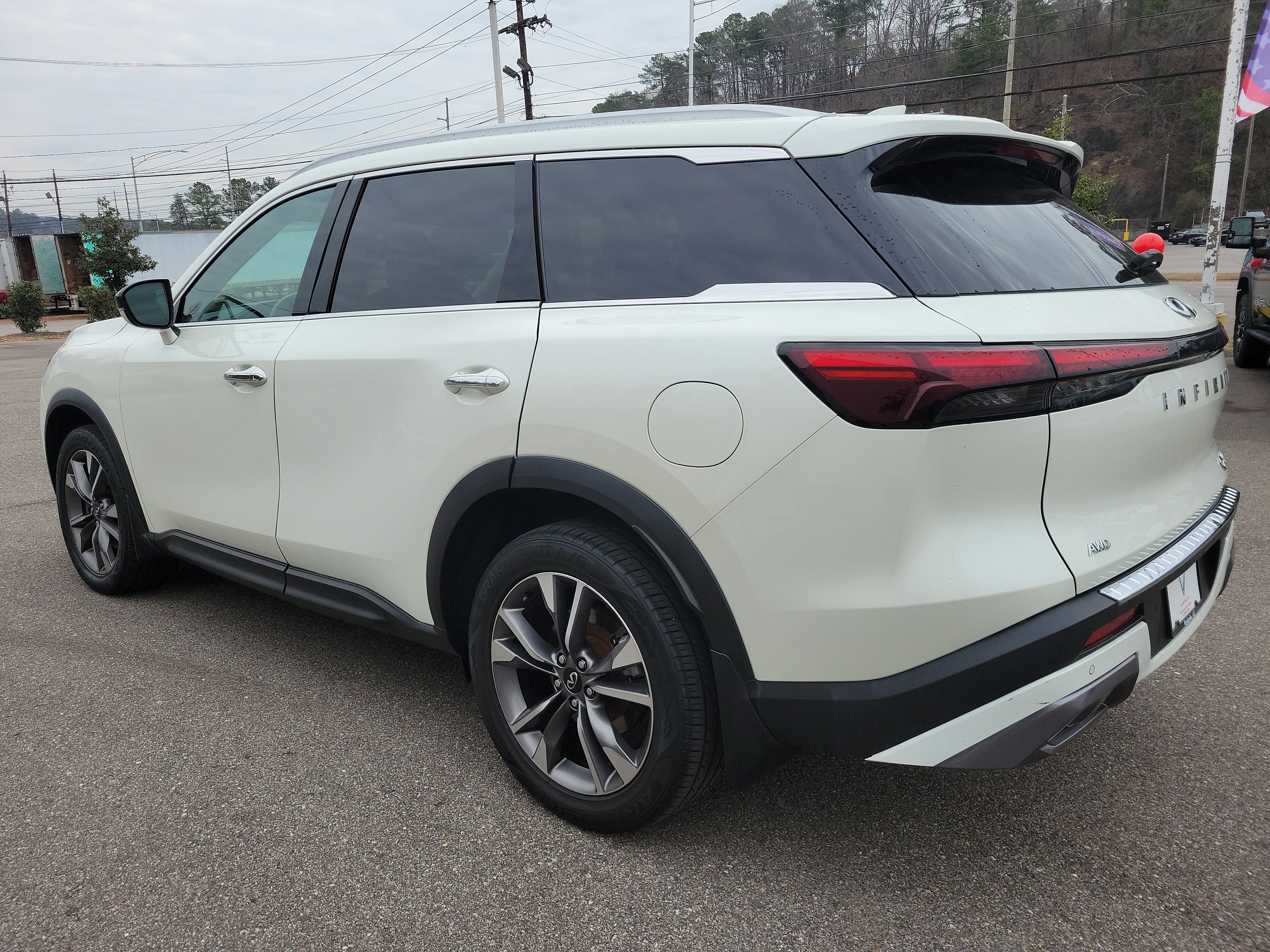 Used 2022 INFINITI QX60 Luxe w/ Cargo Package image 7