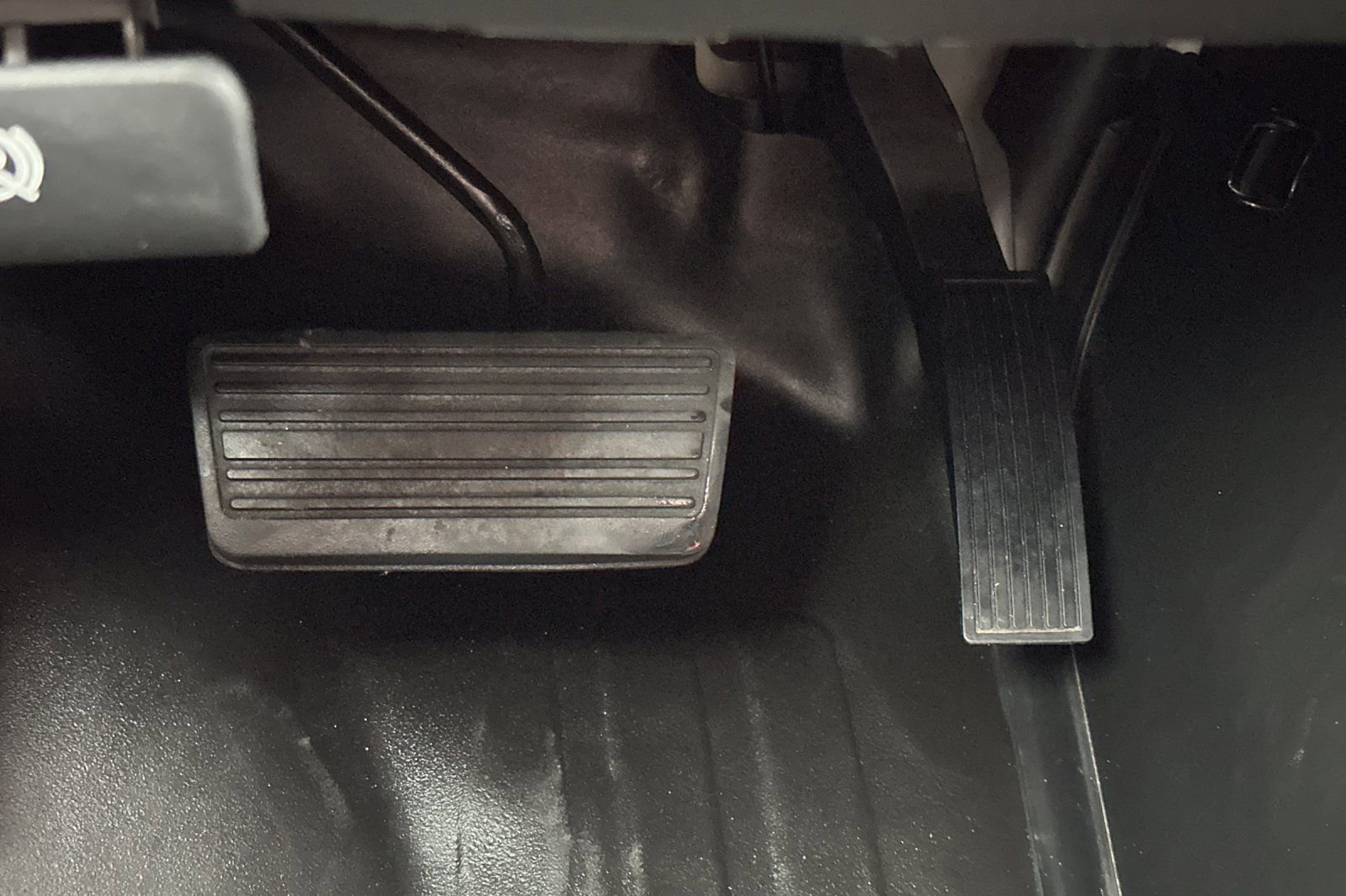 Used 2024 GMC Savana 2500 w/ Driver Convenience Package image 37