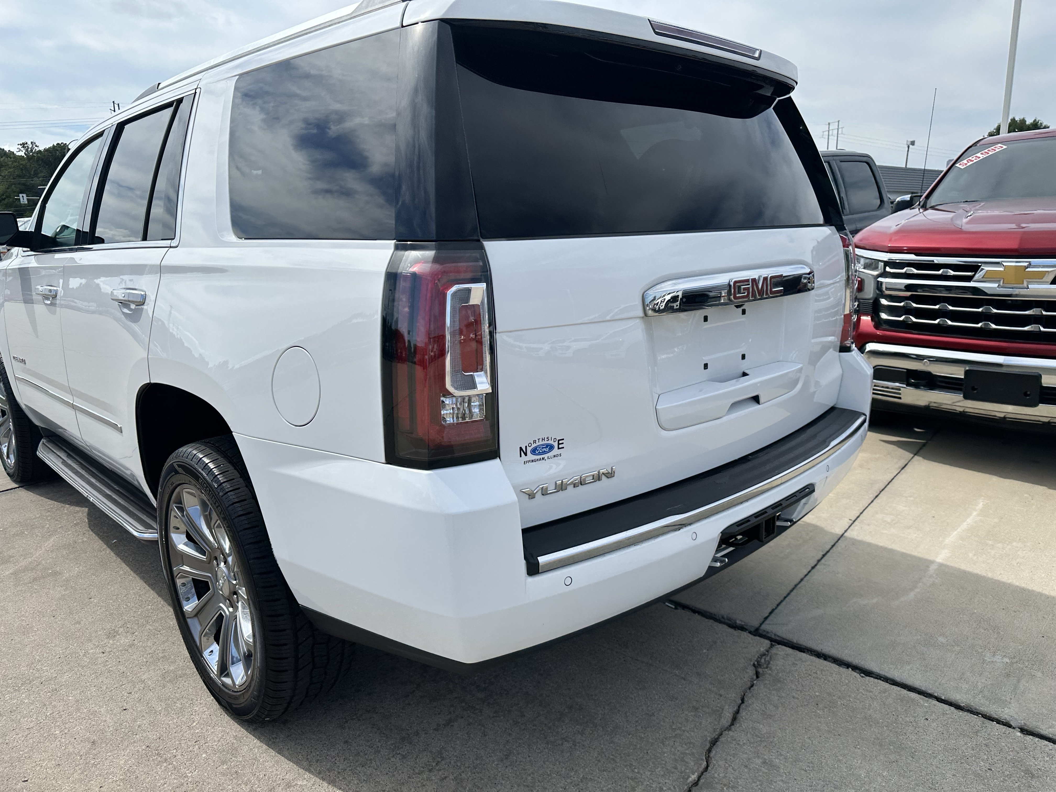 Used 2015 GMC Yukon Denali w/ Open Road Package AWD/4WD image 7