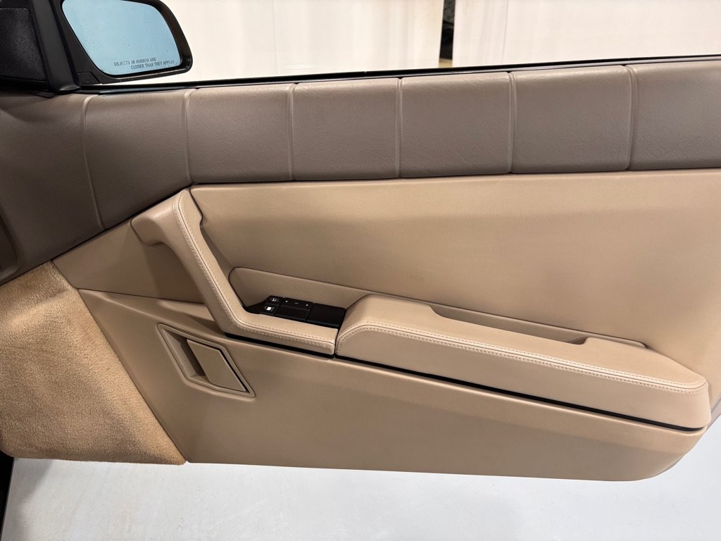 Used 1993 Cadillac Allante FWD image 20
