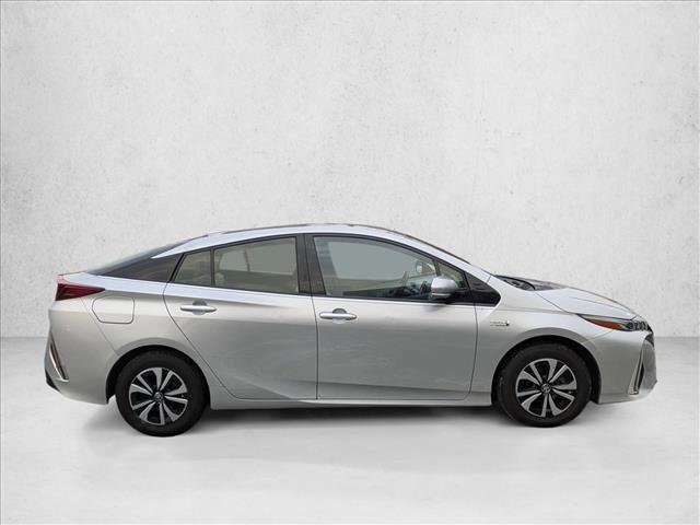 Used 2017 Toyota Prius Prime Premium image 4