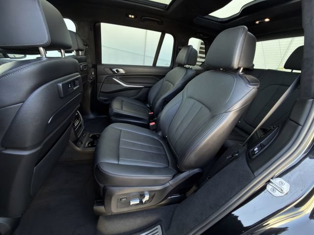 Used 2022 BMW X7 M50i AWD/4WD image 28