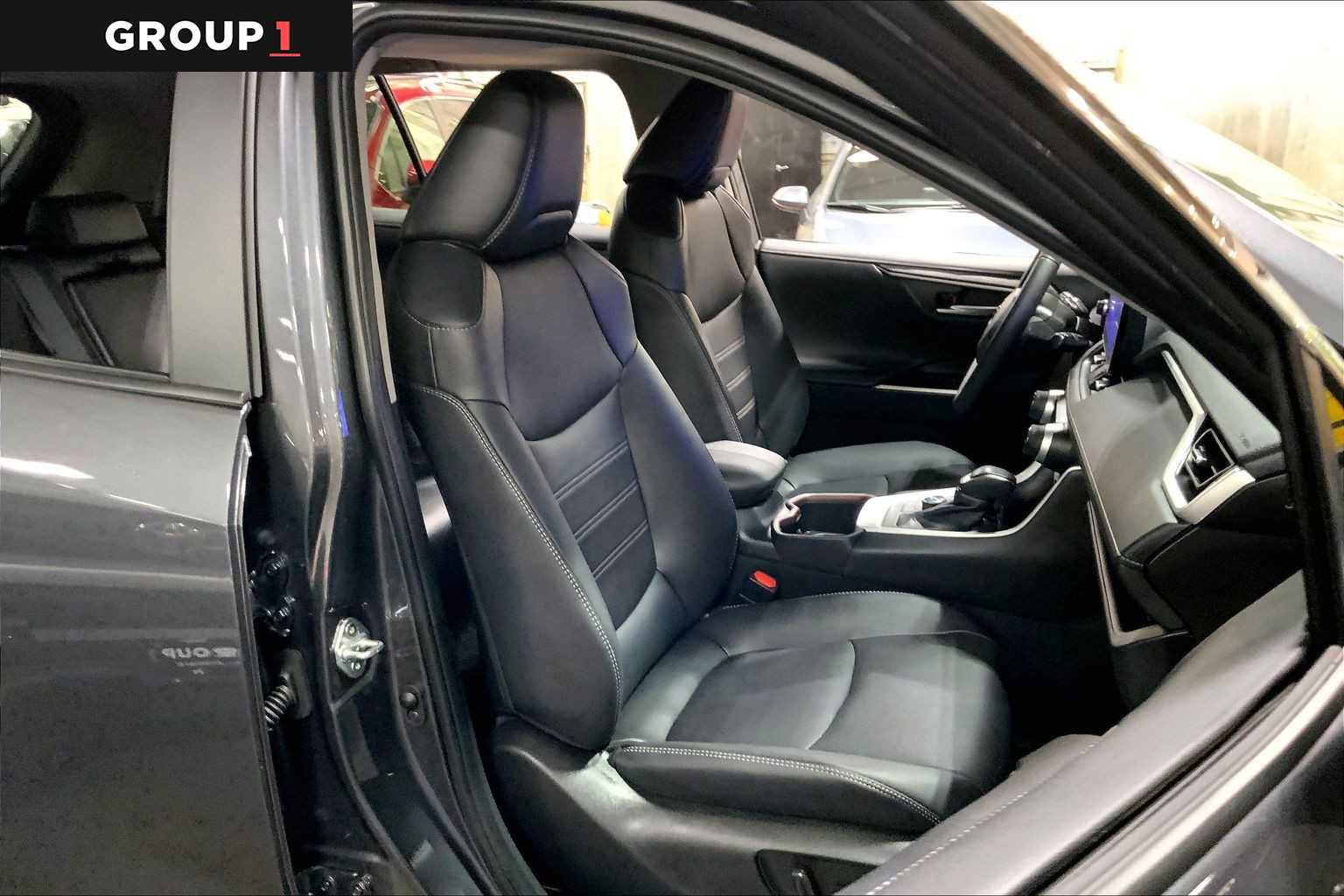 Used 2025 Toyota RAV4 Limited image 8