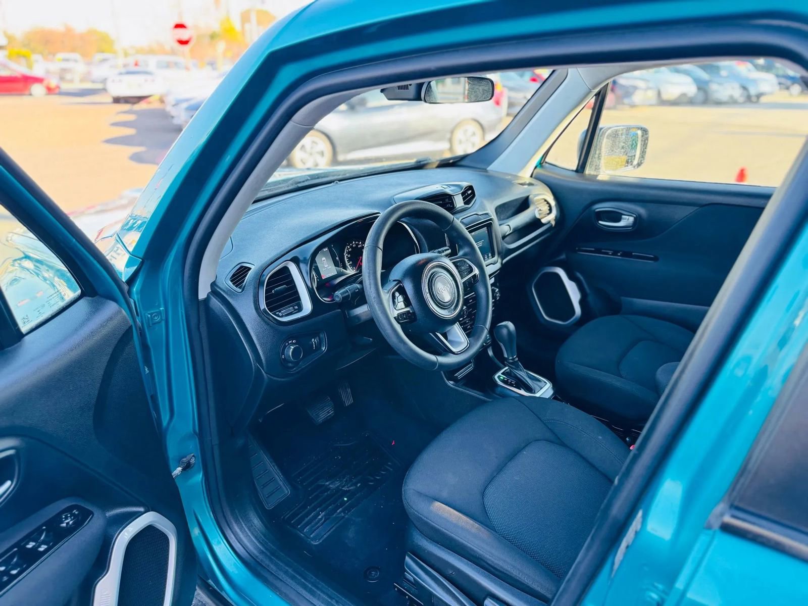 Used 2021 Jeep Renegade Sport image 9