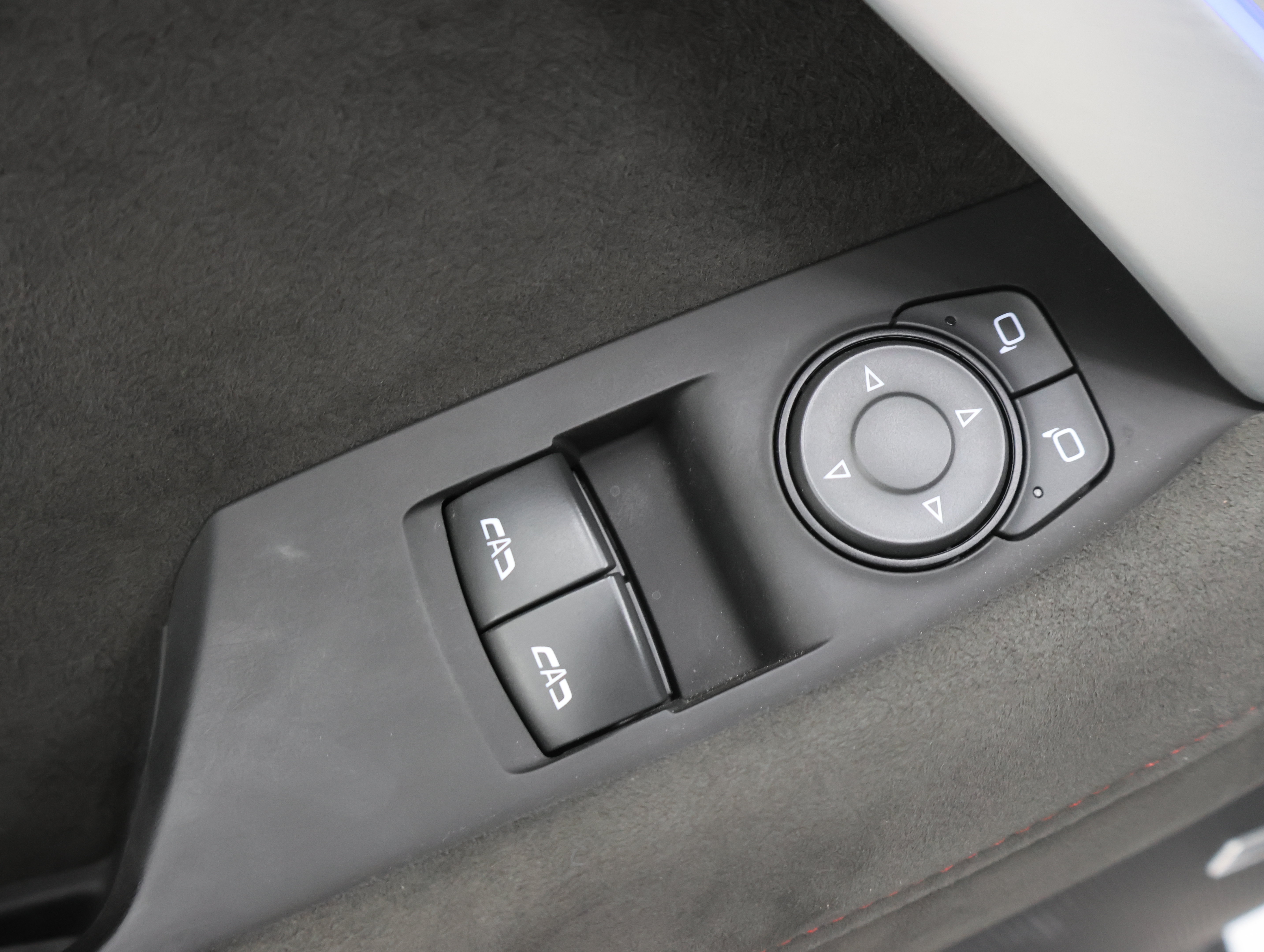 Used 2020 Chevrolet Camaro ZL1 RWD image 35
