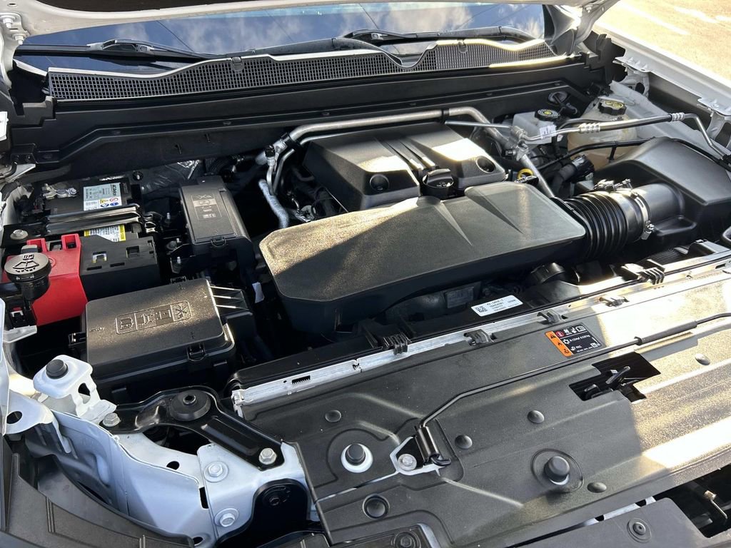 Used 2023 Chevrolet Colorado LT w/ LT Convenience Package III image 17