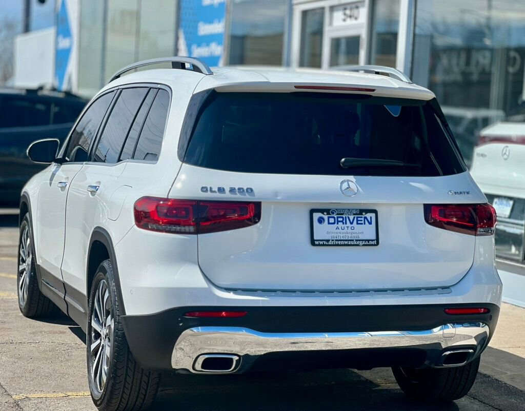 Used 2023 Mercedes-Benz GLB 250 4MATIC image 36