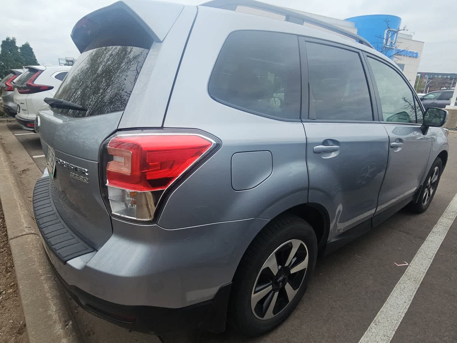 Used 2017 Subaru Forester 2.5i Premium AWD/4WD image 3