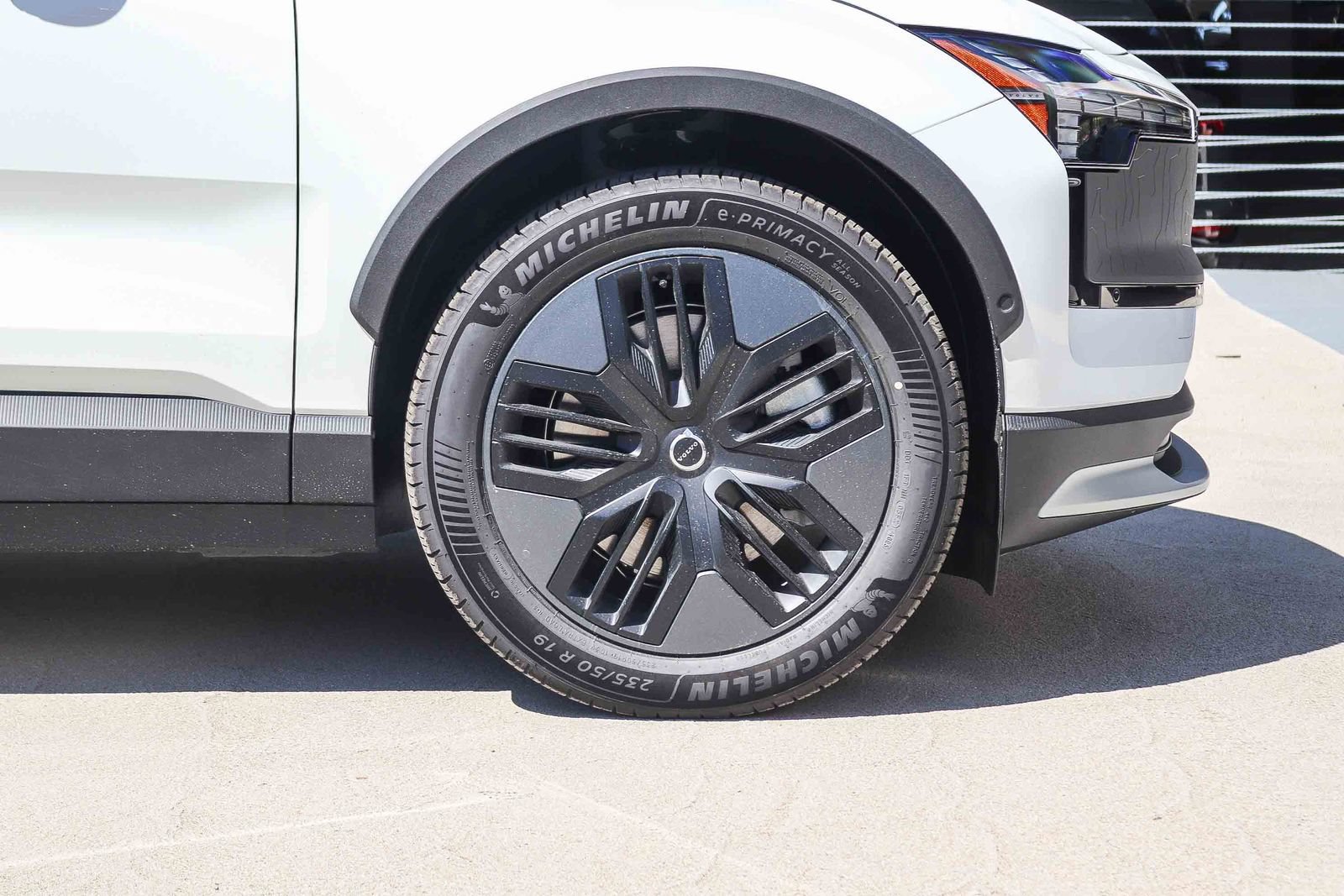 New 2026 Volvo EX30 Cross Country Ultra w/ Protection Package Premier AWD/4WD image 9