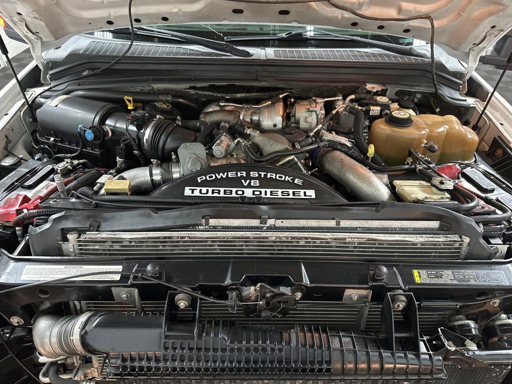 Used 2008 Ford F550 4x4 Crew Cab Super Duty image 32