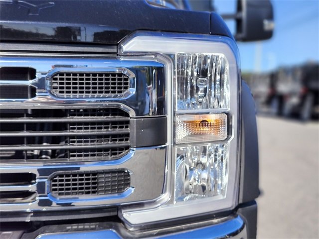New 2025 Ford F550 4x4 Regular Cab Super Duty image 11