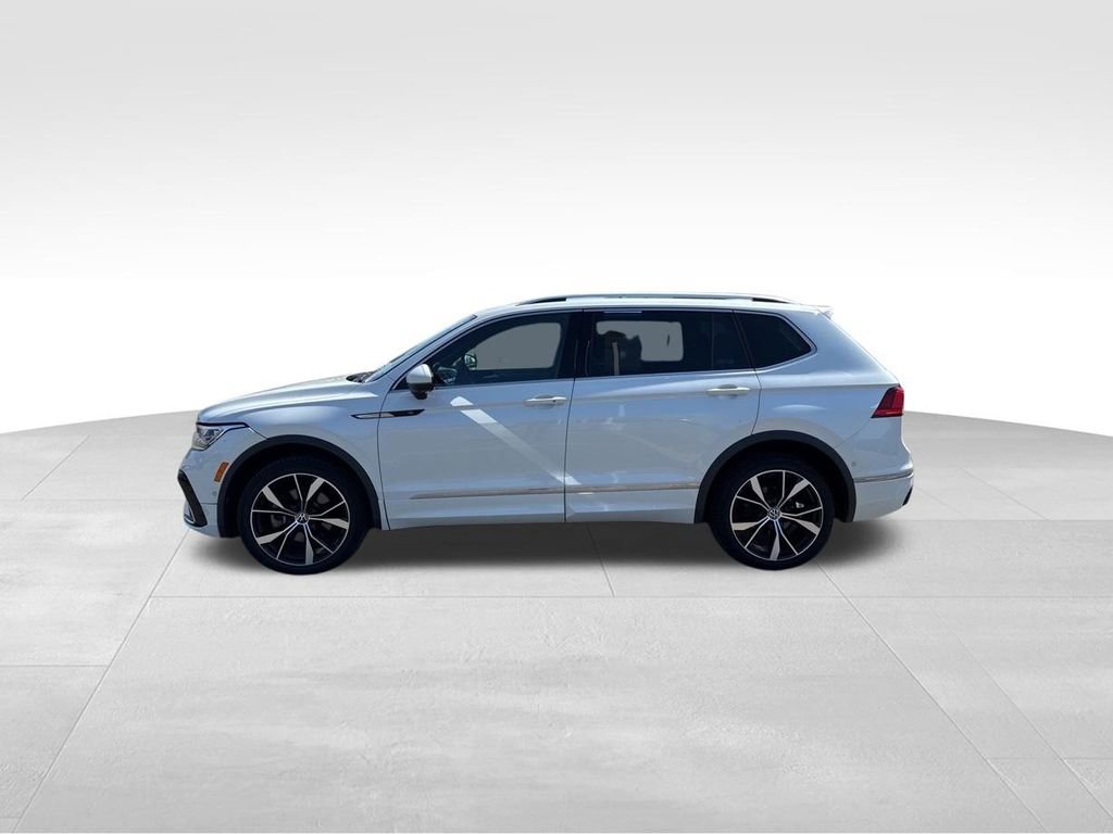 Used 2022 Volkswagen Tiguan SEL R-Line image 3