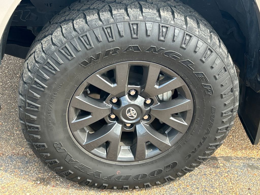 Used 2023 Toyota Tacoma SR5 image 25