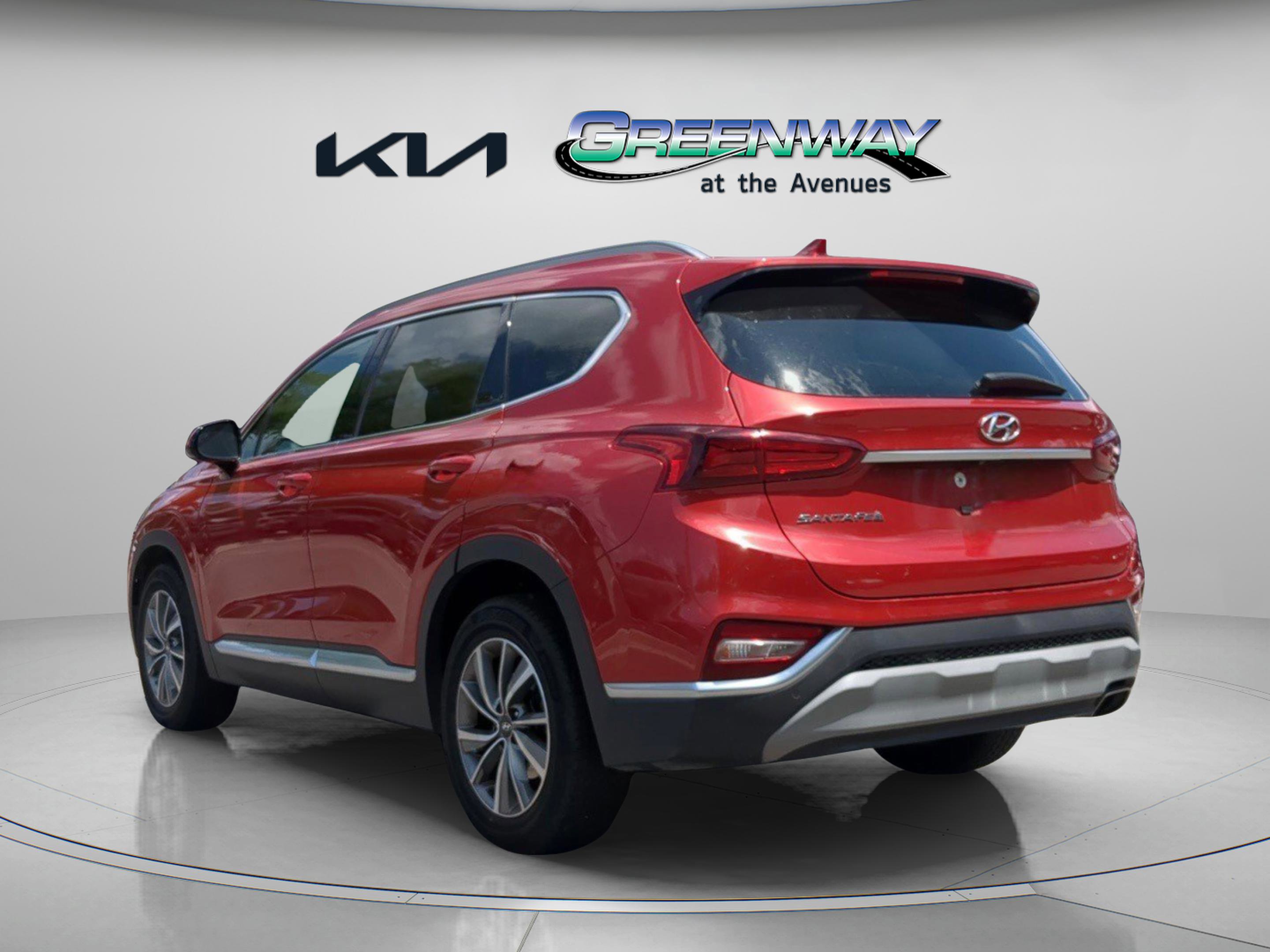 Used 2019 Hyundai Santa Fe SEL FWD image 4