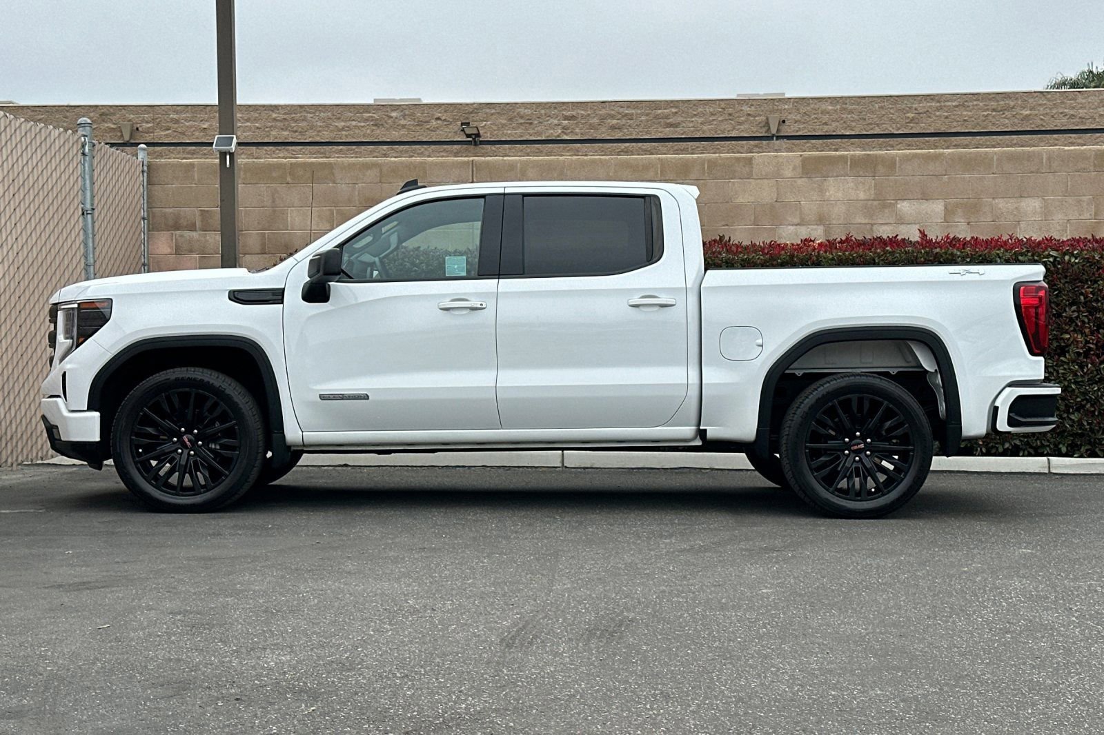 Certified 2023 GMC Sierra 1500 Elevation image 7