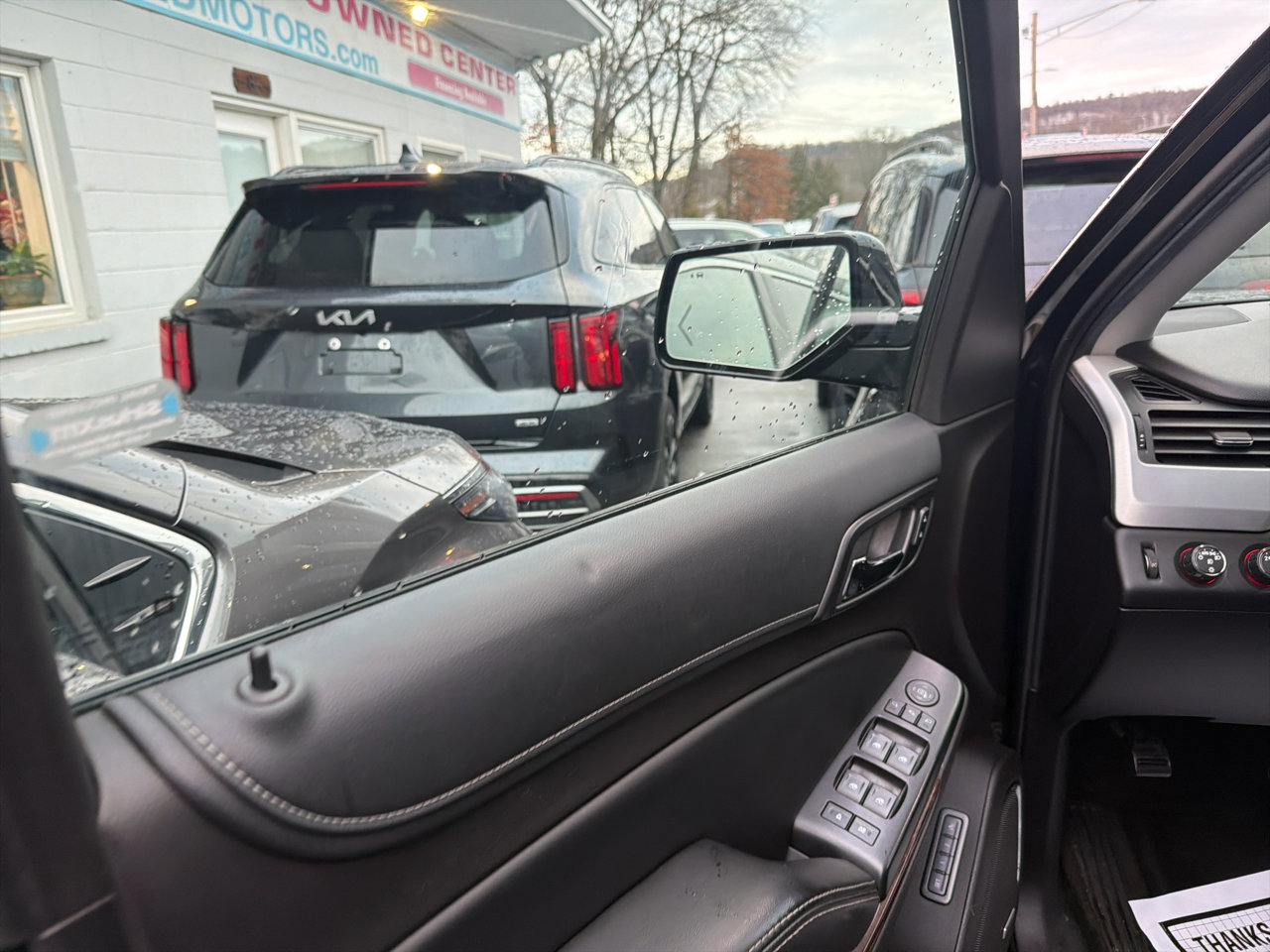 Used 2016 GMC Yukon XL SLT w/ Open Road Package image 16