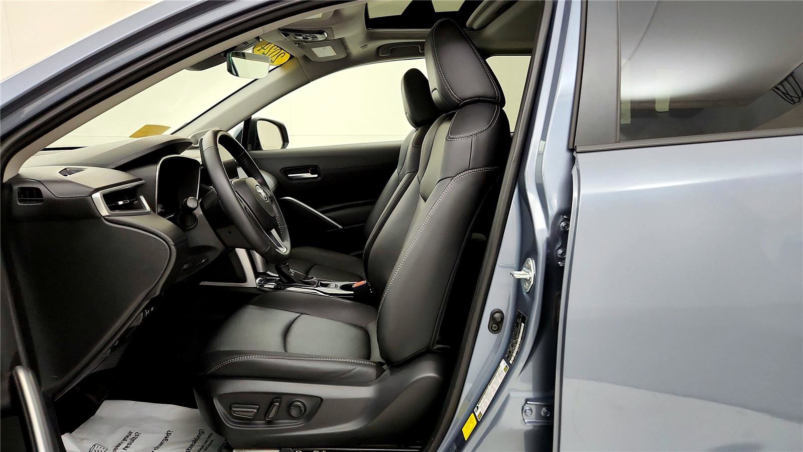 Certified 2024 Toyota Corolla Cross XLE w/ Convenience Package image 33