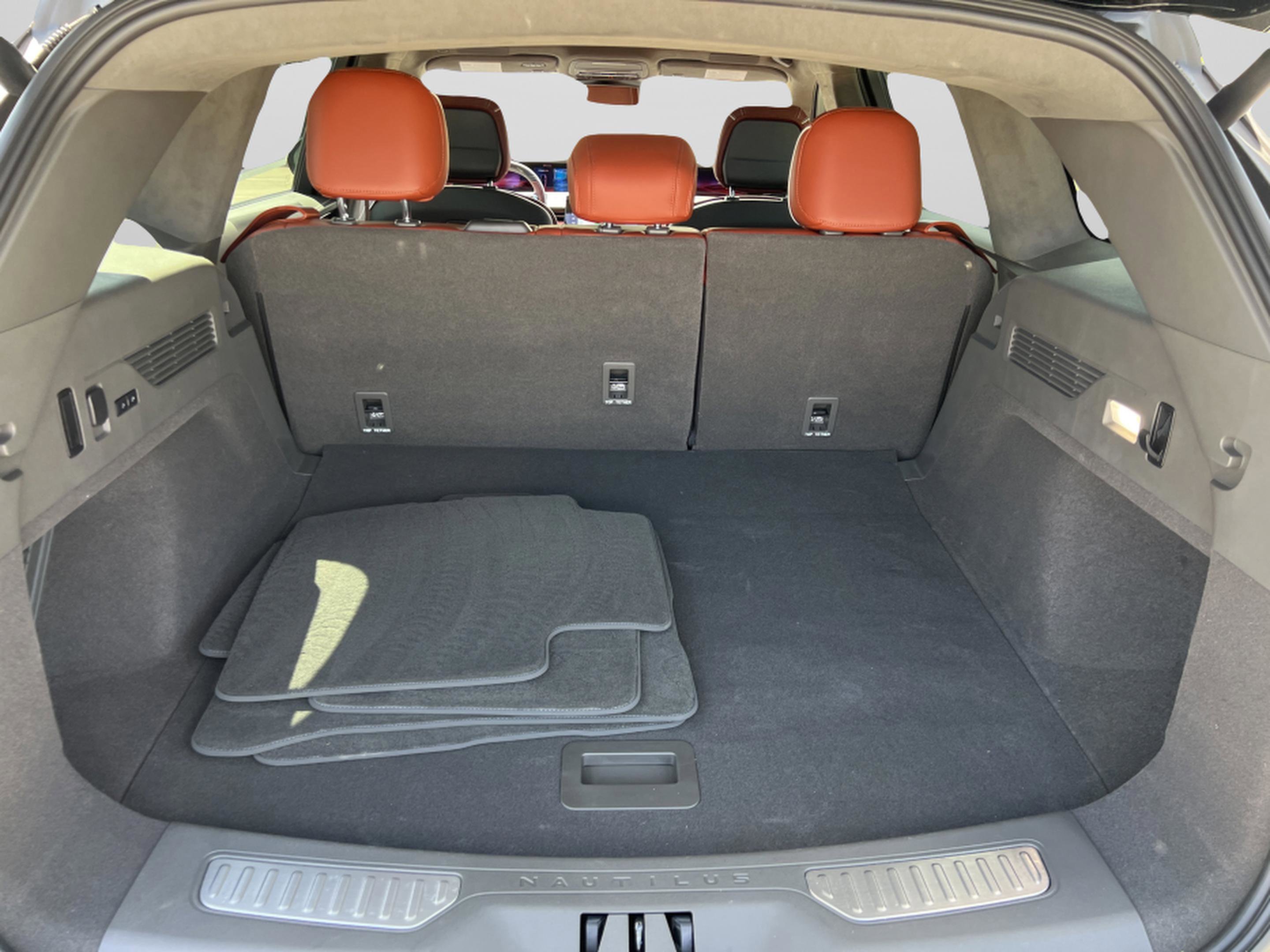 New 2025 Lincoln Nautilus Black Label w/ Jet Appearance Package image 25