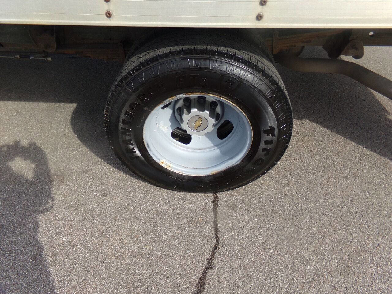 Used 2009 Chevrolet Express 3500 image 28