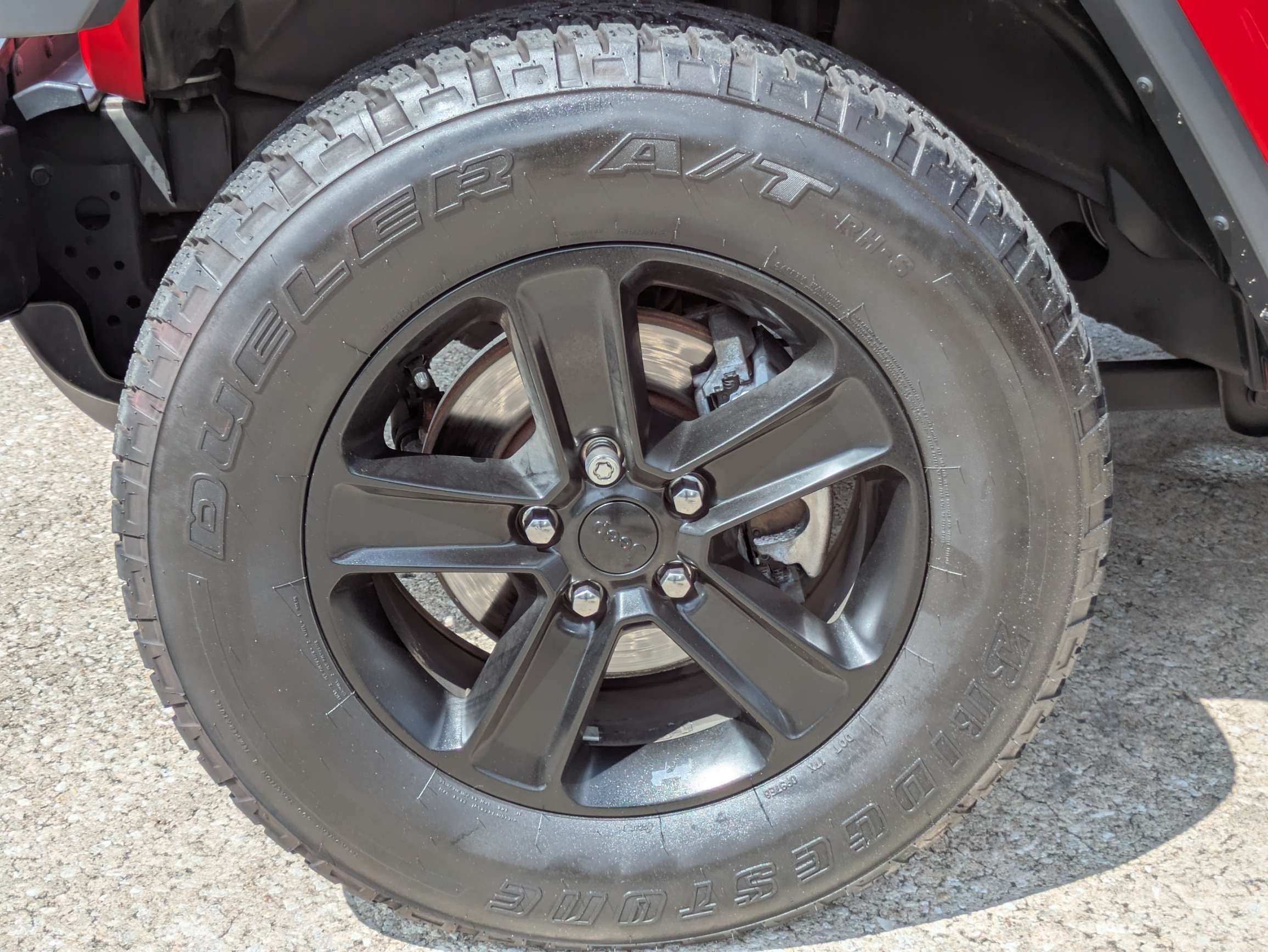 Used 2019 Jeep Wrangler Unlimited Sahara AWD/4WD image 29
