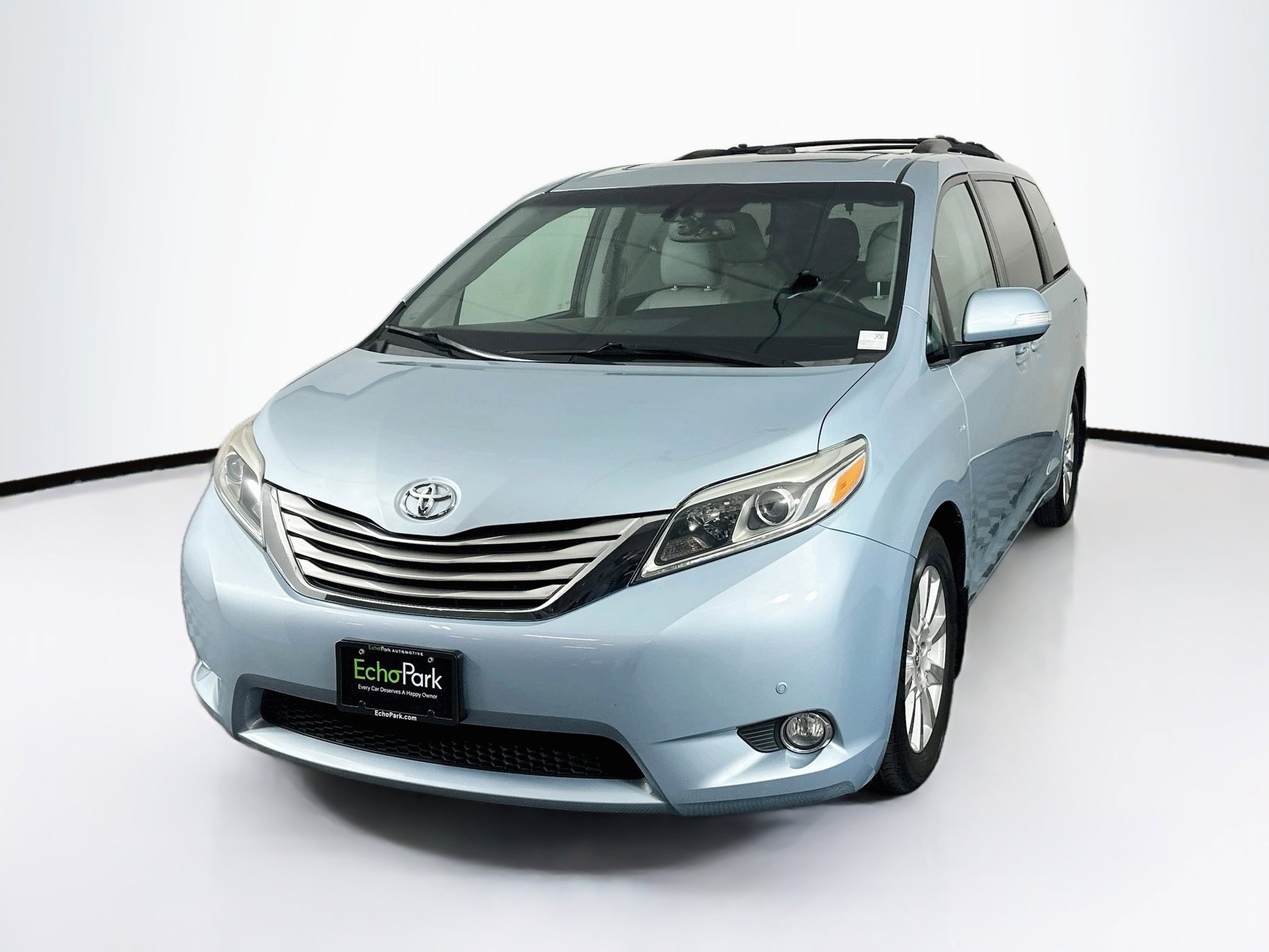 Used 2017 Toyota Sienna Limited Premium AWD/4WD image 3