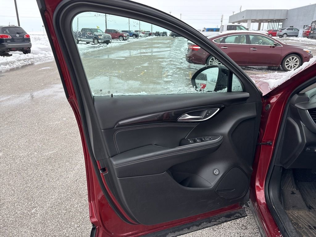 Used 2022 Buick Envision Preferred image 26