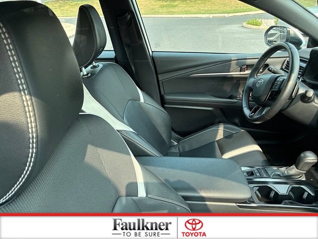Used 2025 Toyota Camry SE FWD image 20