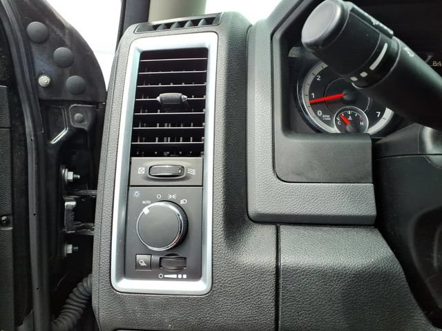 Used 2017 RAM 1500 Classic SLT RWD image 15