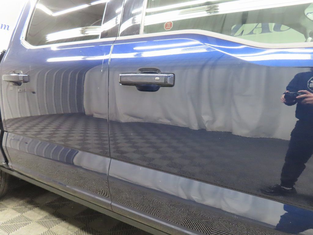 Used 2025 Ford F150 Platinum w/ FX4 Off-Road Package image 32