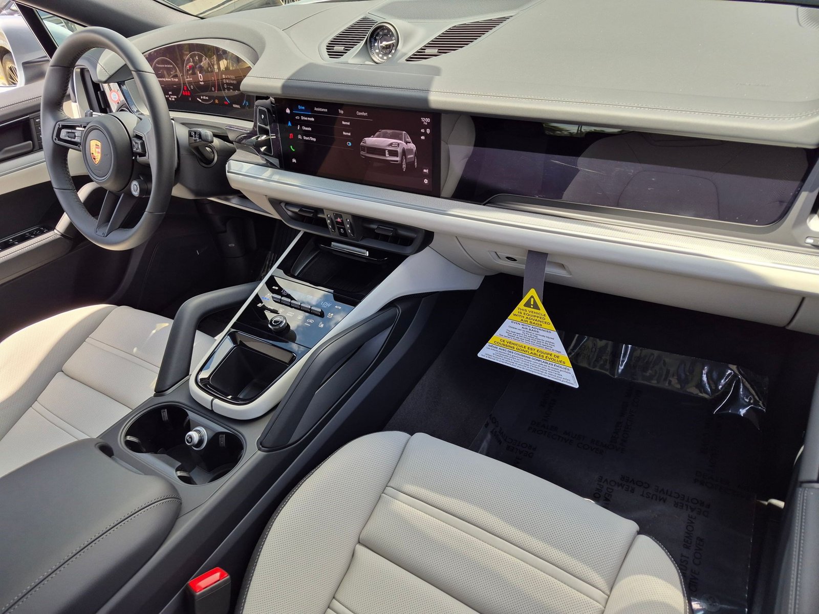 New 2026 Porsche Cayenne Coupe AWD/4WD image 27