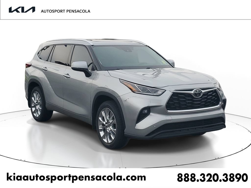 Used 2024 Toyota Highlander Limited AWD/4WD image 1