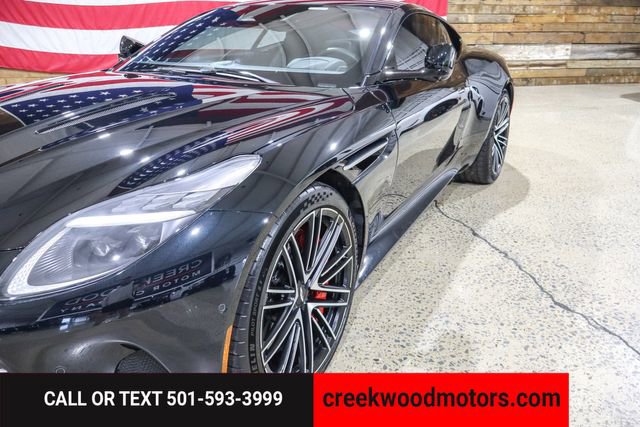 Used 2024 Aston Martin DB12 Coupe image 21