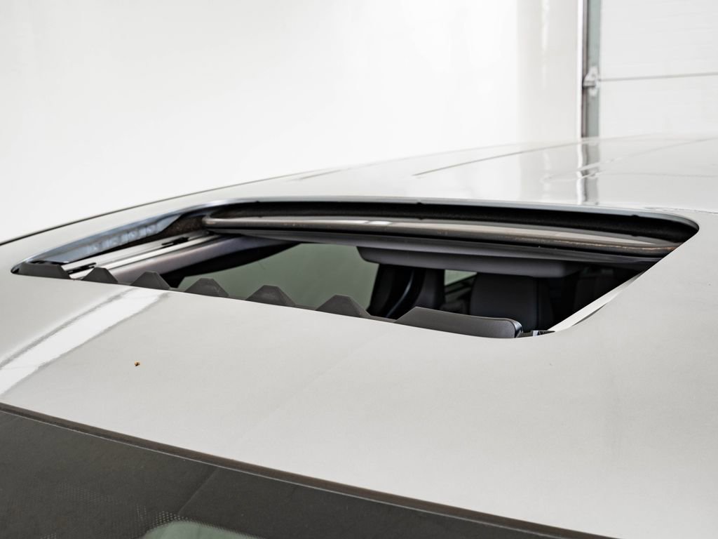 Used 2024 Honda Odyssey Elite image 14