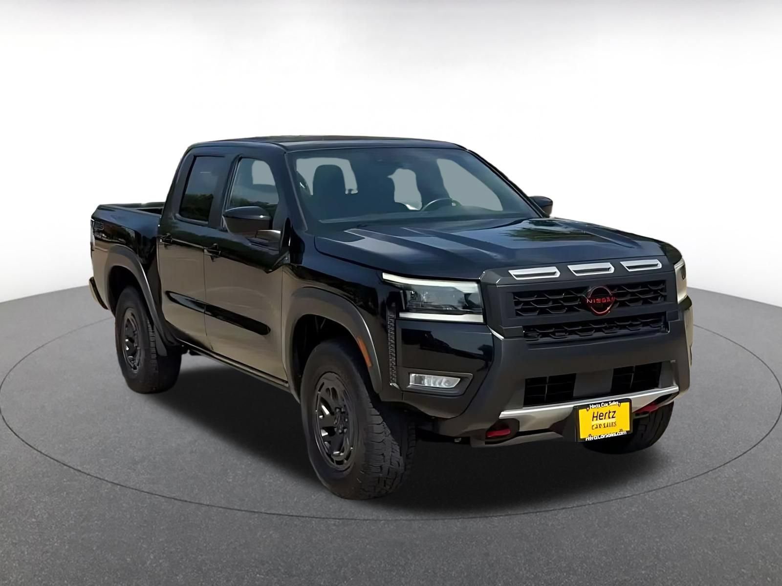 Used 2026 Nissan Frontier PRO-4X AWD/4WD image 3