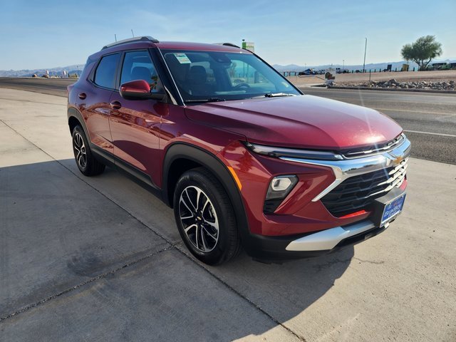Used 2024 Chevrolet TrailBlazer LT w/ Driver Confidence Package image 3